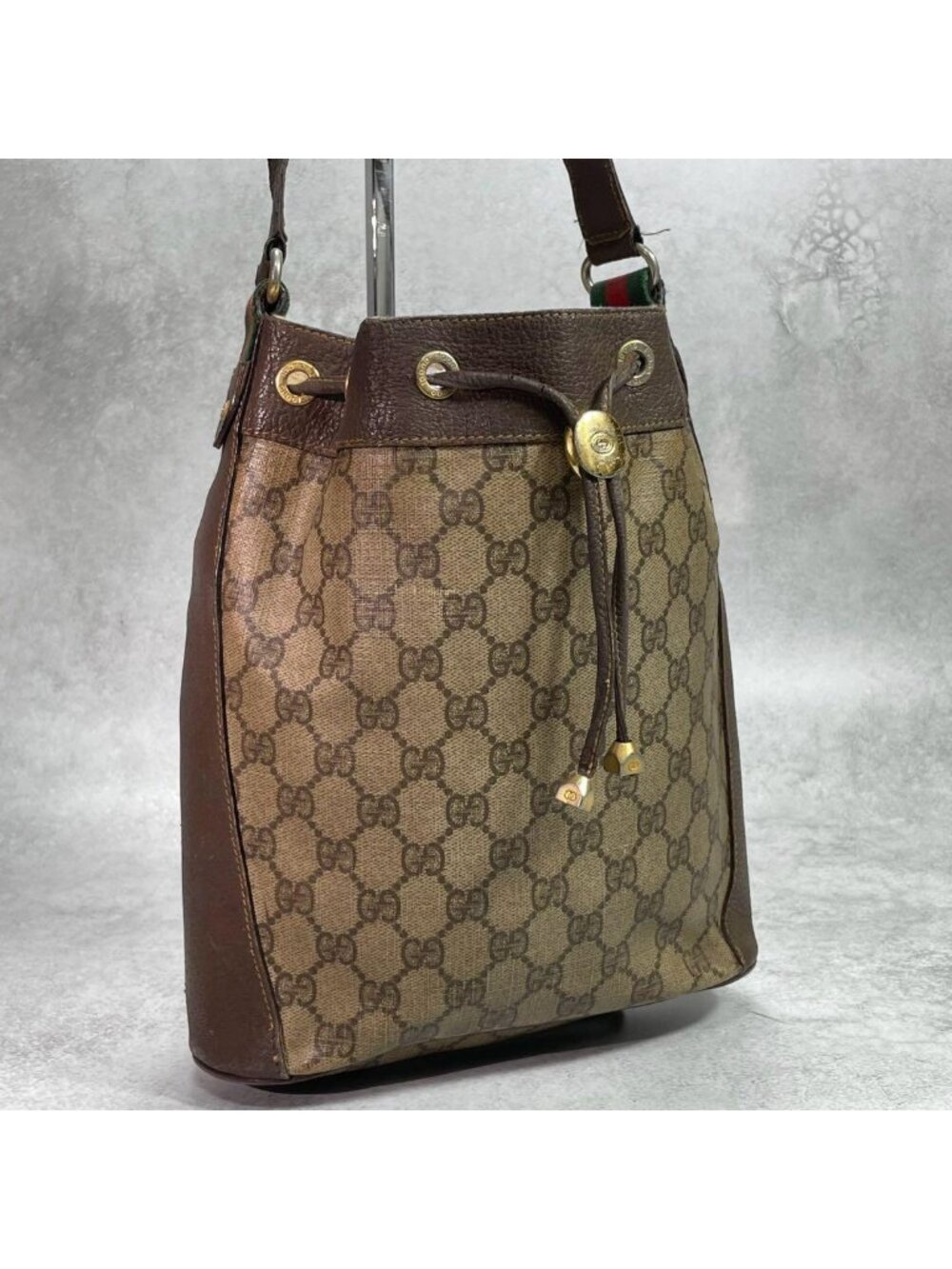 Gucci GG Sherry Line Shoulder Bag Brown Leather Drawstring